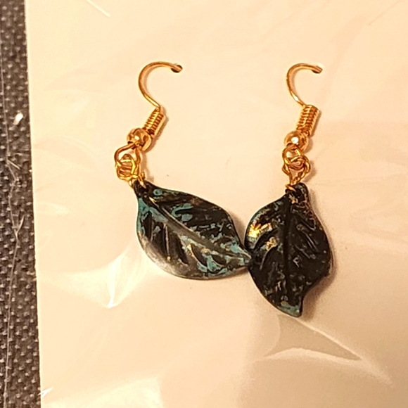 Elegant Gold and Green Leaf Earrings - Picture 1 of 1